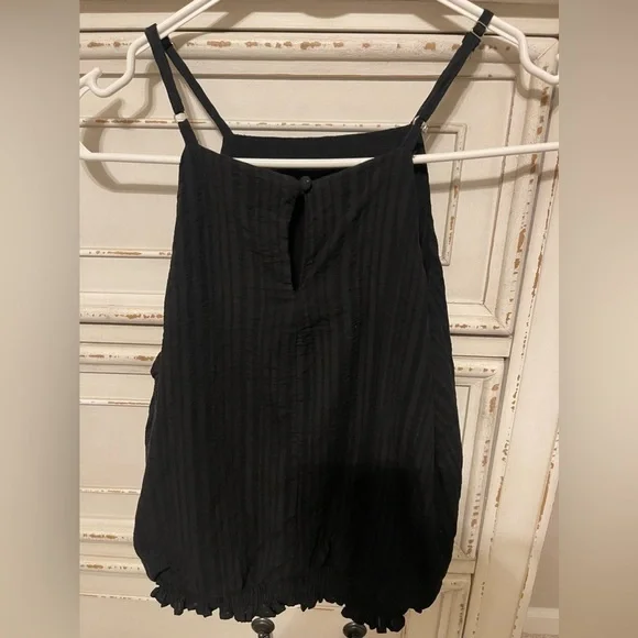 Harper Heritage Tank Top from Francesca’s - Picture 4 of 6